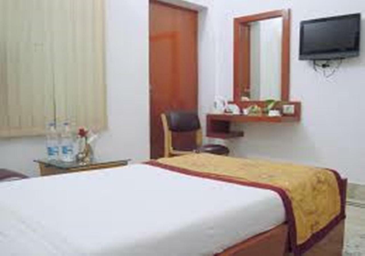 בודהגאיה Hotel Tokyo Vihar מראה חיצוני תמונה